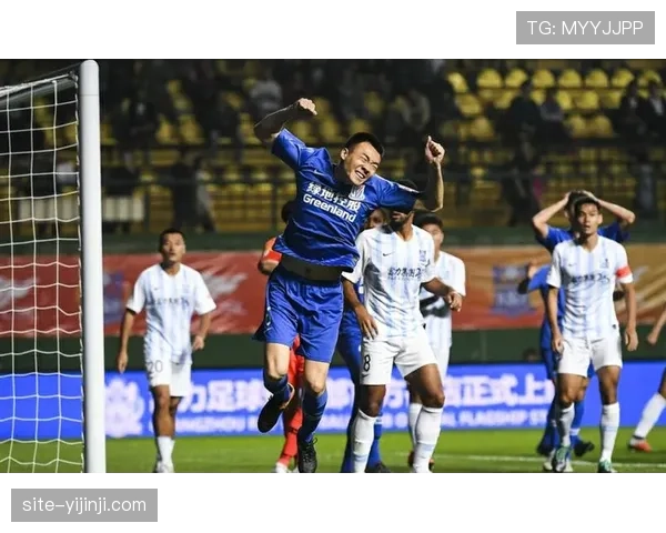 中场球员回撤充当第三中卫 拉沃尔皮亚纳战术应用广泛