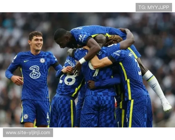 吕迪格领导力考验,德国中卫需在防线人员不整时指挥年轻队友